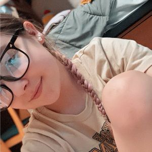 Meet your Posher, Amelia